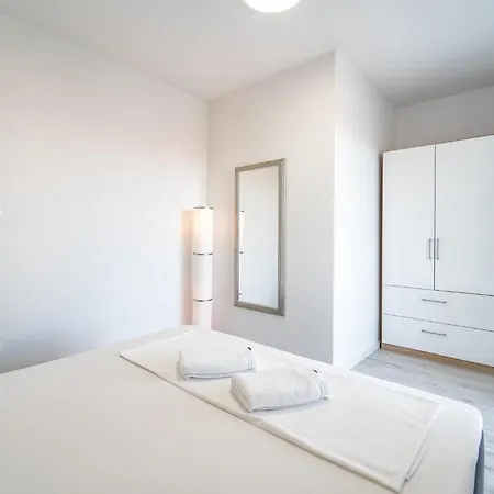 Cozy In With Wifi Apartmán Biograd Na Moru