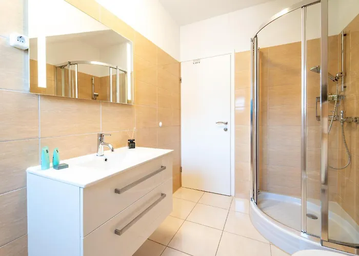Stunning In Apartmán Biograd Na Moru
